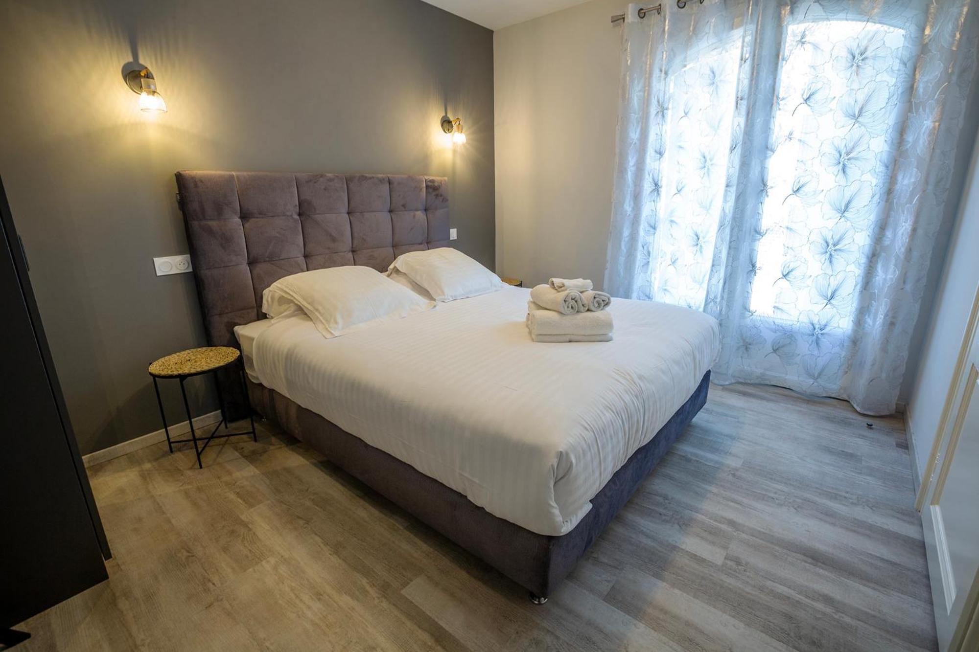 Domaine De La Mautanne Aparthotel Sainte-Tulle Εξωτερικό φωτογραφία