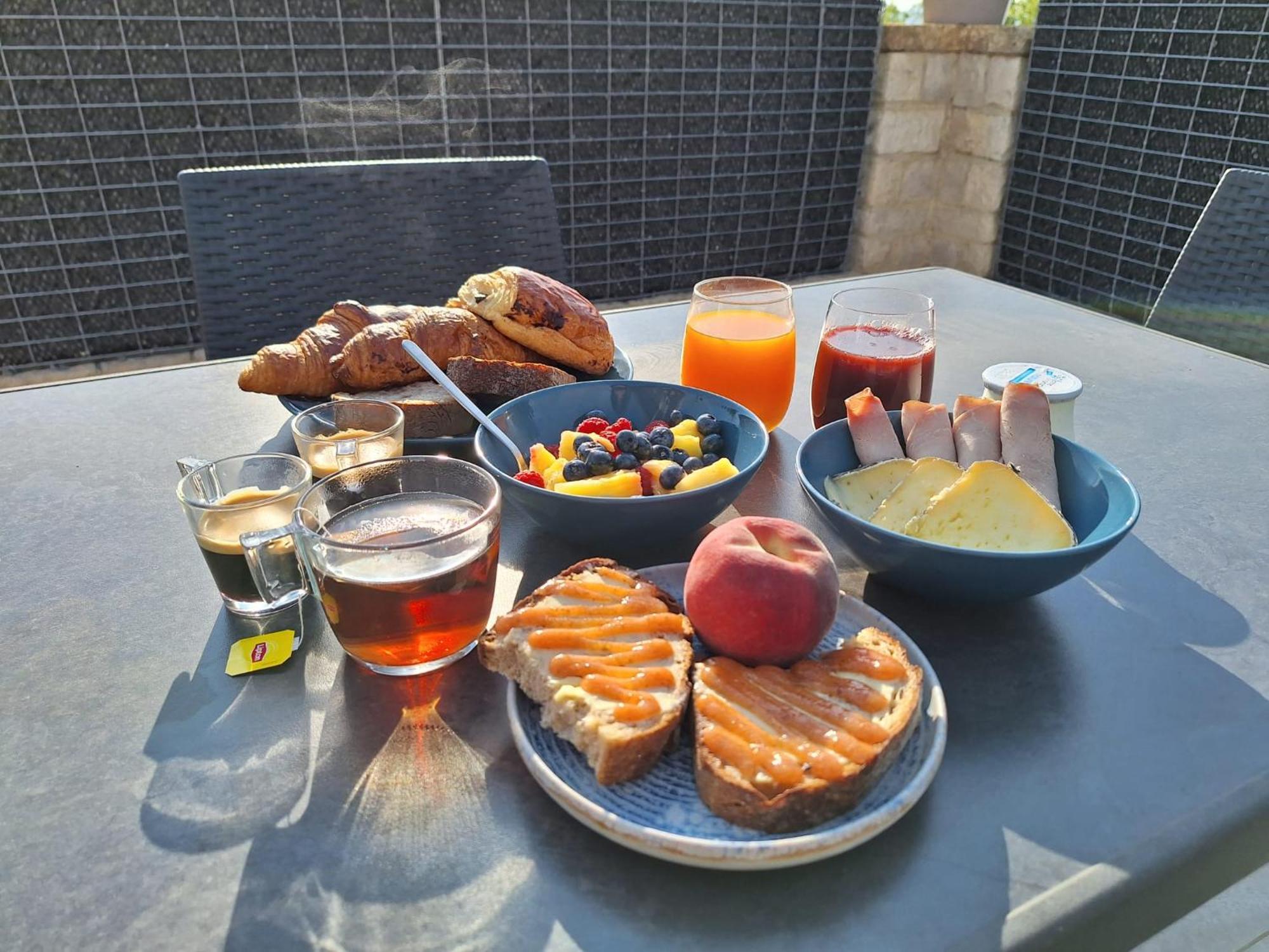 Domaine De La Mautanne Aparthotel Sainte-Tulle Εξωτερικό φωτογραφία