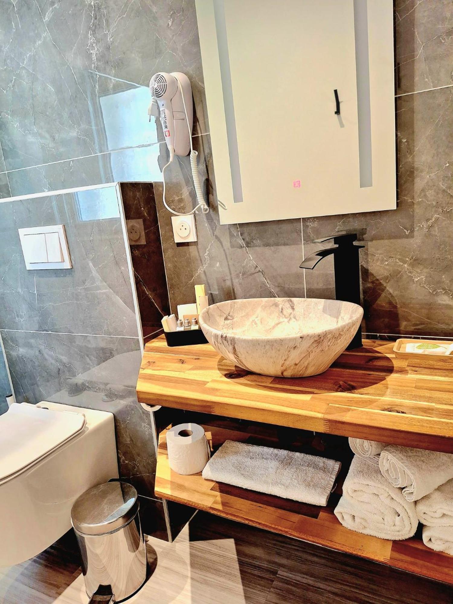 Domaine De La Mautanne Aparthotel Sainte-Tulle Εξωτερικό φωτογραφία