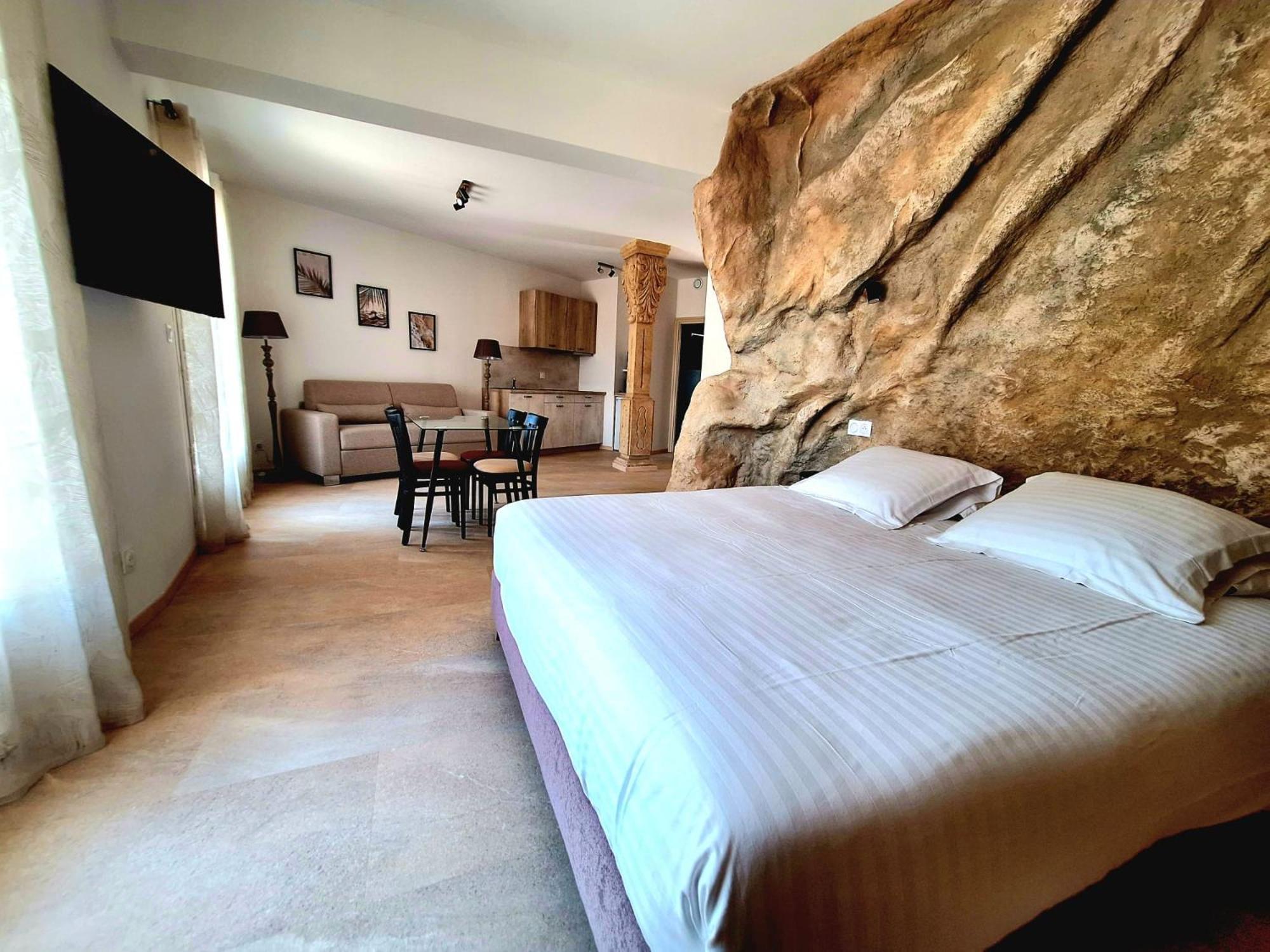 Domaine De La Mautanne Aparthotel Sainte-Tulle Εξωτερικό φωτογραφία