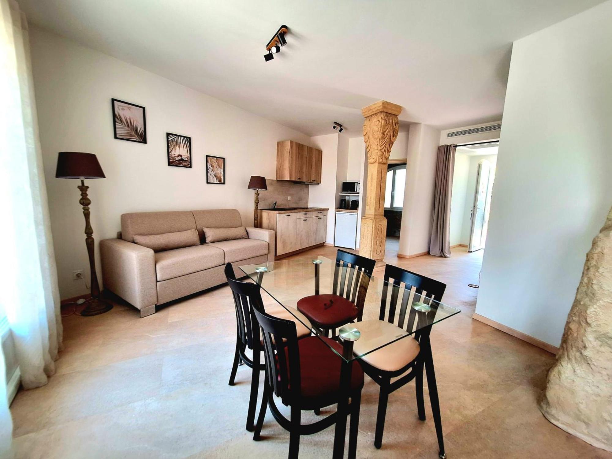 Domaine De La Mautanne Aparthotel Sainte-Tulle Εξωτερικό φωτογραφία