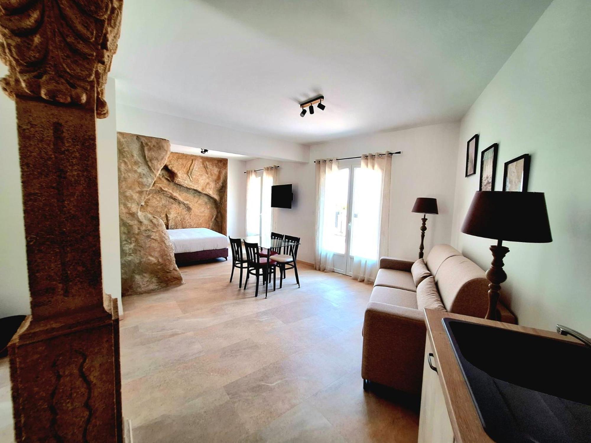 Domaine De La Mautanne Aparthotel Sainte-Tulle Εξωτερικό φωτογραφία